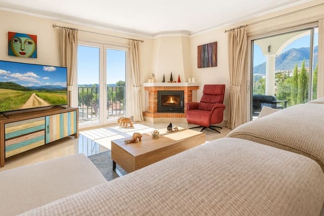 4 sypialnia Willa na sprzedaż w Mijas z basenem garażem - 869 000 € (Ref: 9475675)