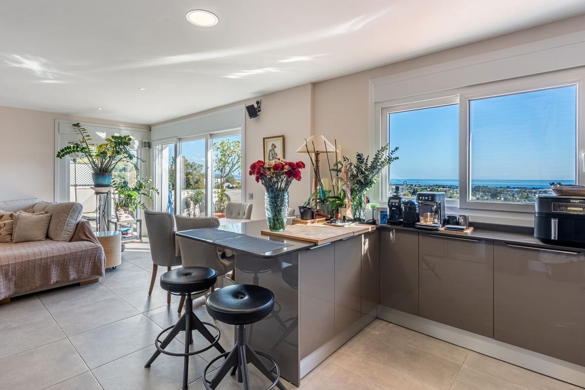 2 sovrum Takvåning till salu i Benahavis med pool garage - 549 000 € (Ref: 9476227)