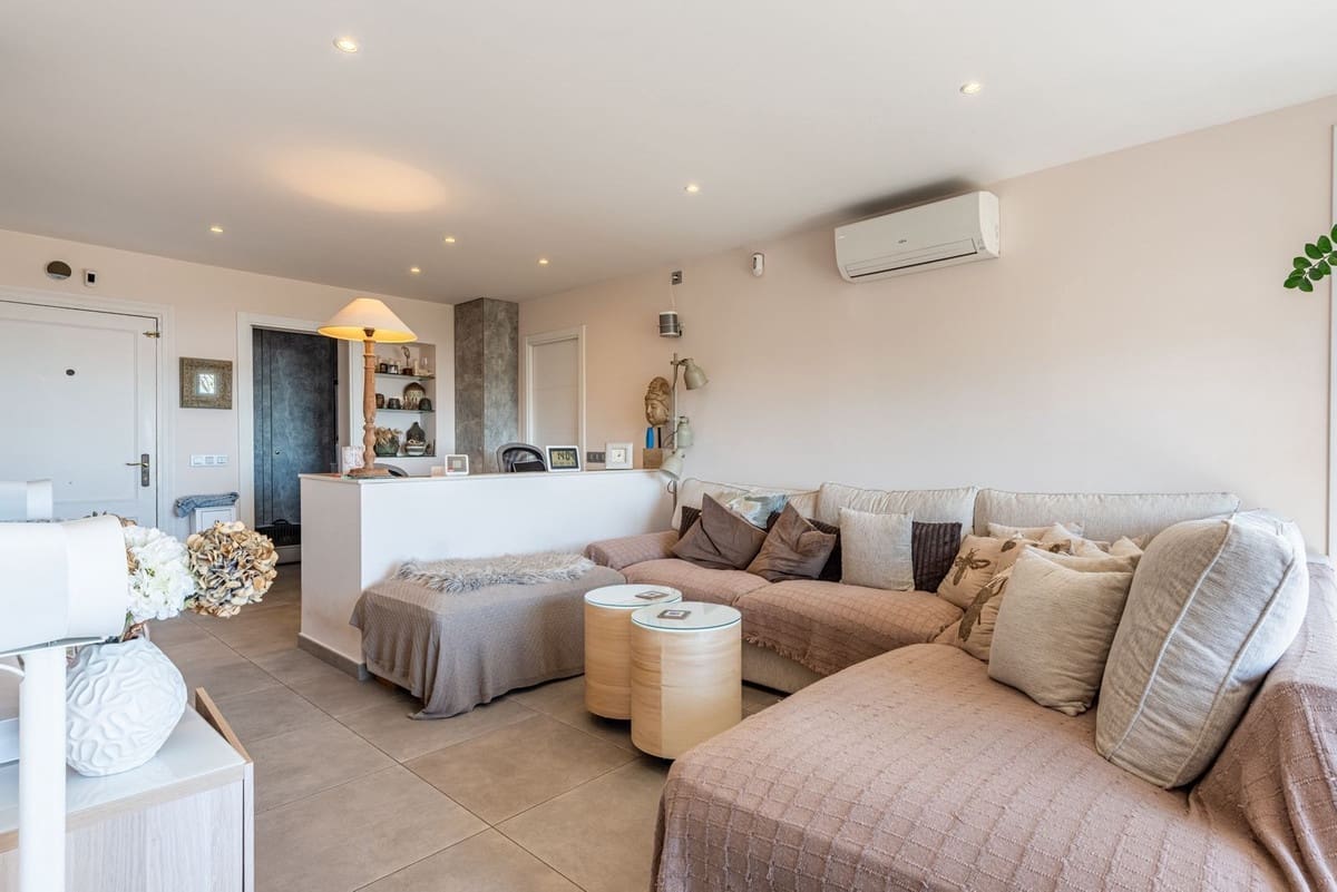 2 sovrum Takvåning till salu i Benahavis med pool garage - 549 000 € (Ref: 9476227)