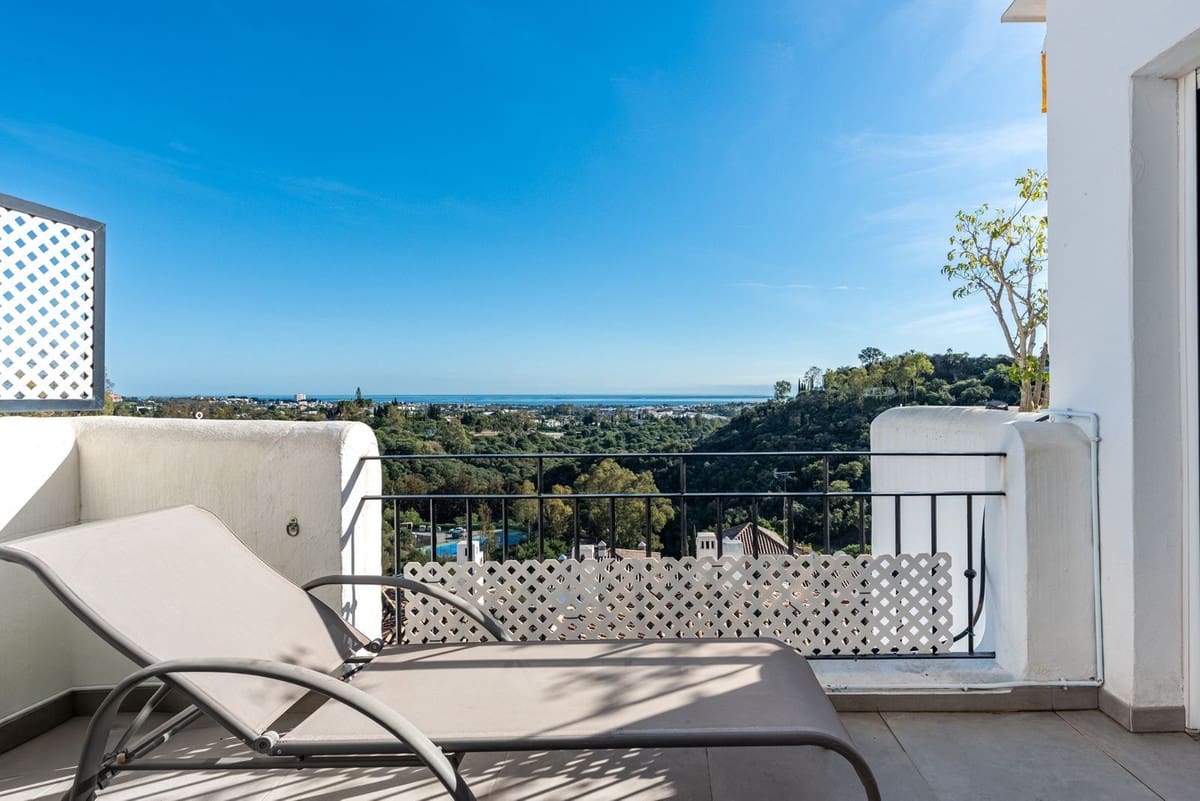 2 sovrum Takvåning till salu i Benahavis med pool garage - 549 000 € (Ref: 9476227)