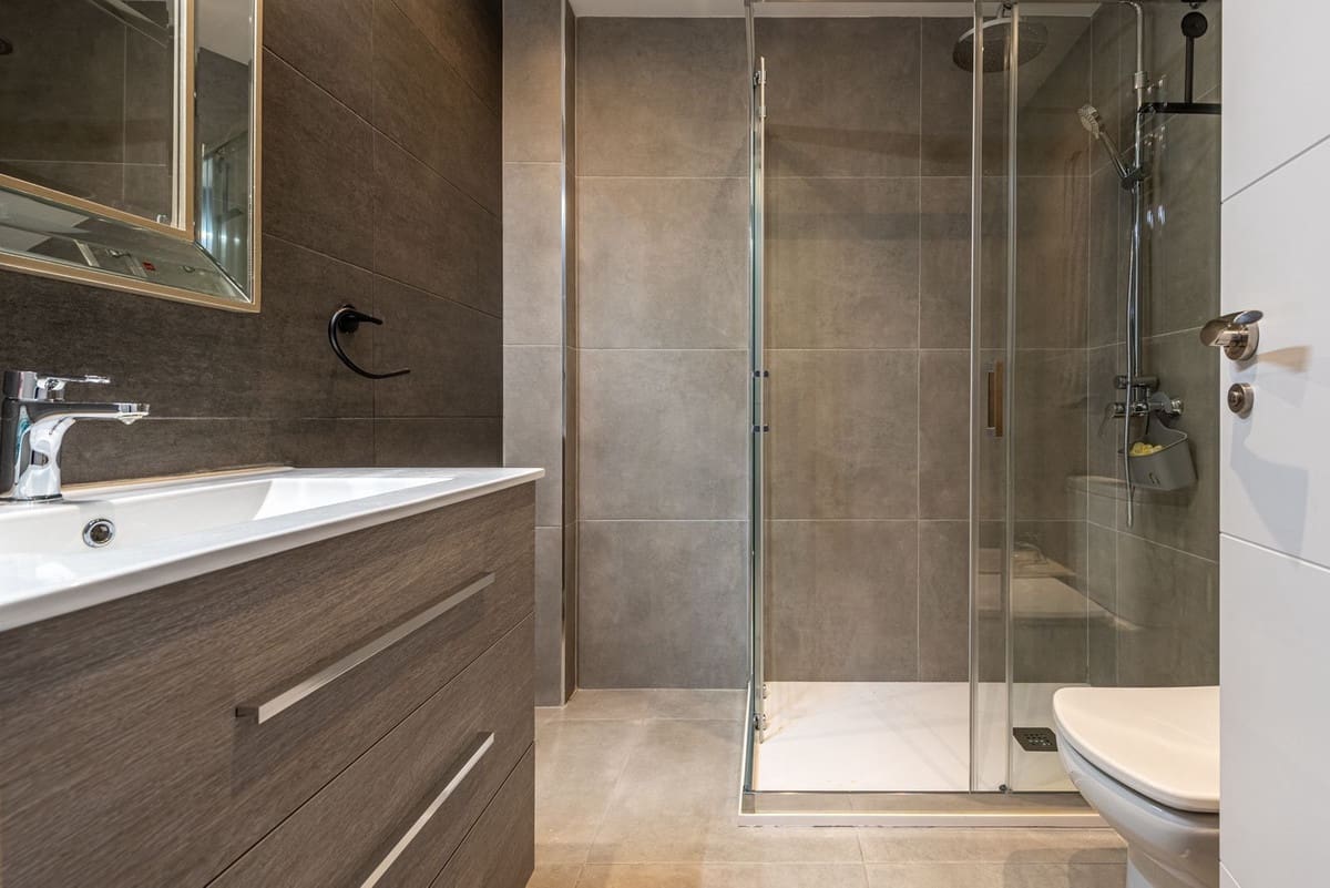 2 sovrum Takvåning till salu i Benahavis med pool garage - 549 000 € (Ref: 9476227)