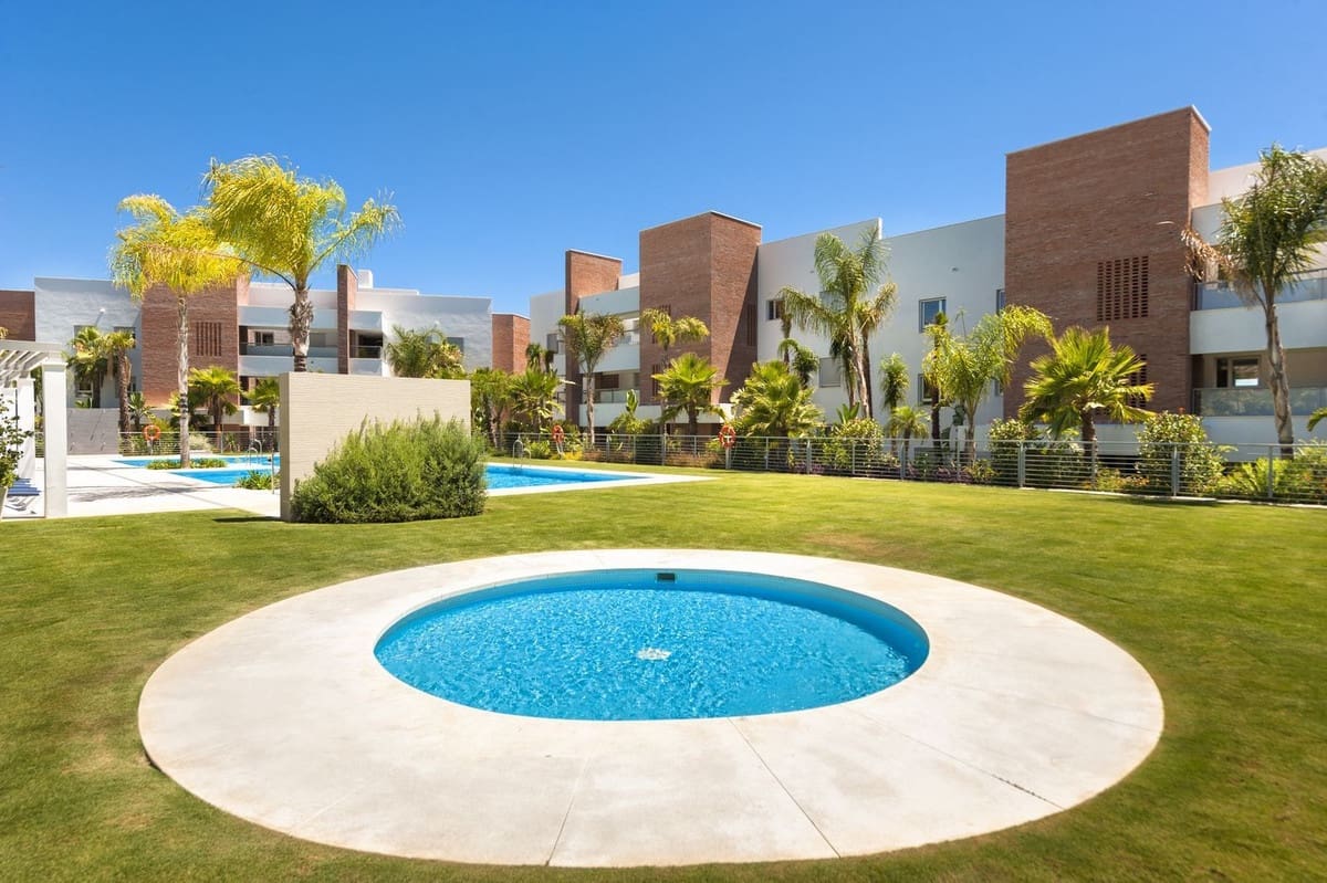 3 bedroom Apartment for sale in Los Arqueros with pool garage - € 750,000 (Ref: 9476228)