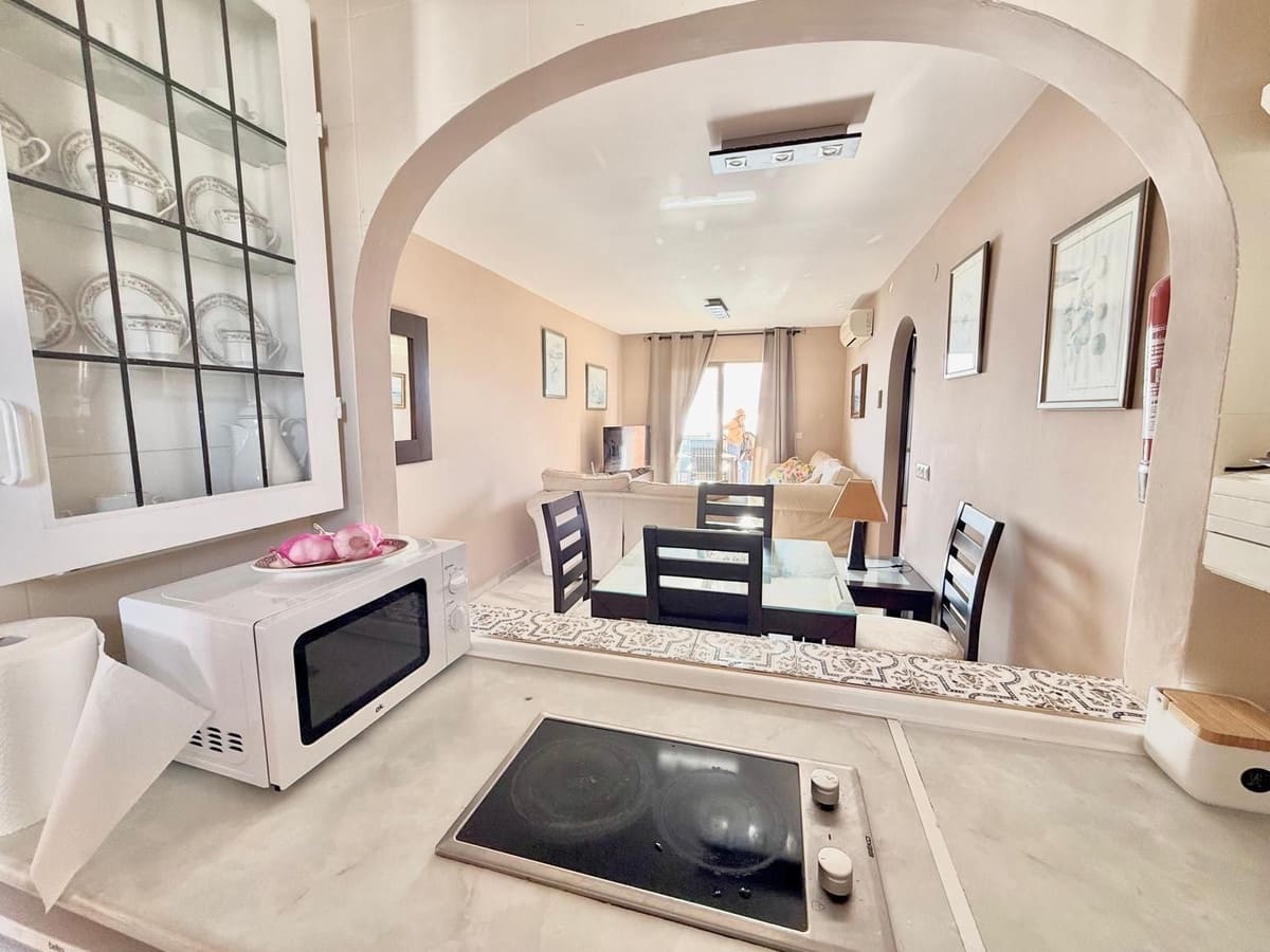 2 bedroom Penthouse for sale in Mijas Costa with pool - € 319,000 (Ref: 9480890)