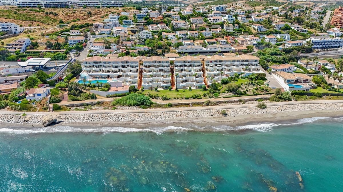 2 bedroom Apartment for sale in Buenas Noches with pool garage - € 550,000 (Ref: 9487247)