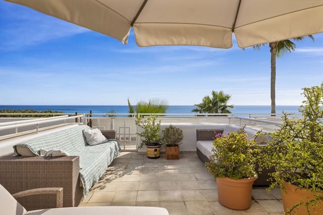 2 makuuhuone Huoneisto myytävänä paikassa Buenas Noches, Estepona mukana uima-altaan 
autotalli - 550 000 € (Ref: 9487247)