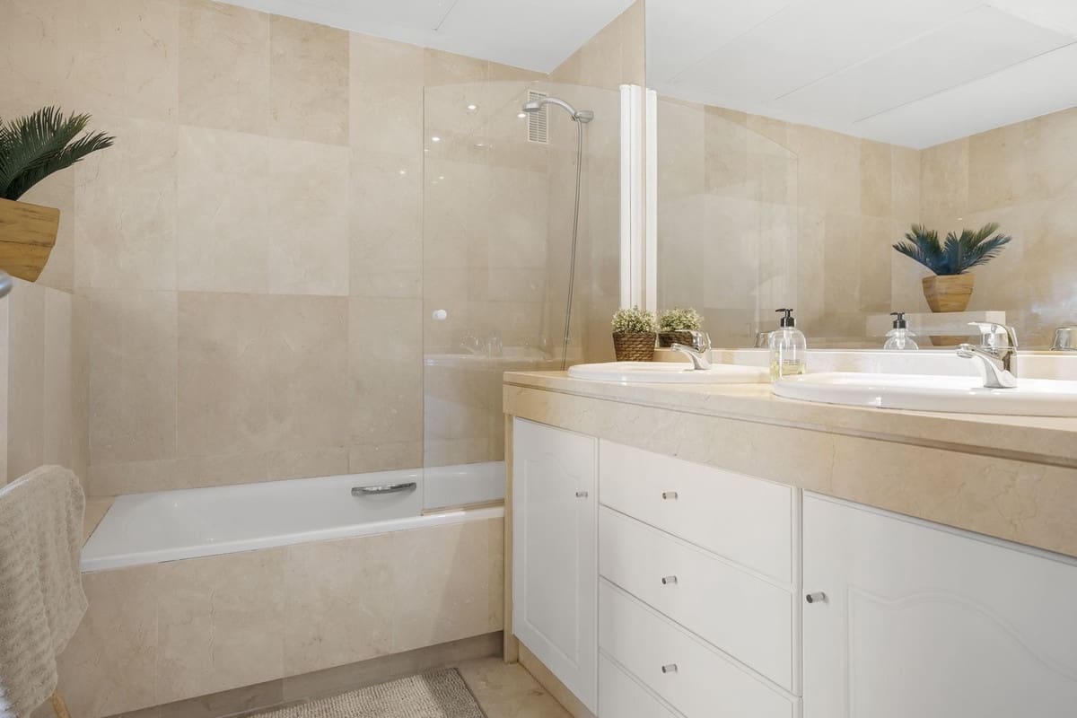 2 bedroom Apartment for sale in Buenas Noches with pool garage - € 550,000 (Ref: 9487247)