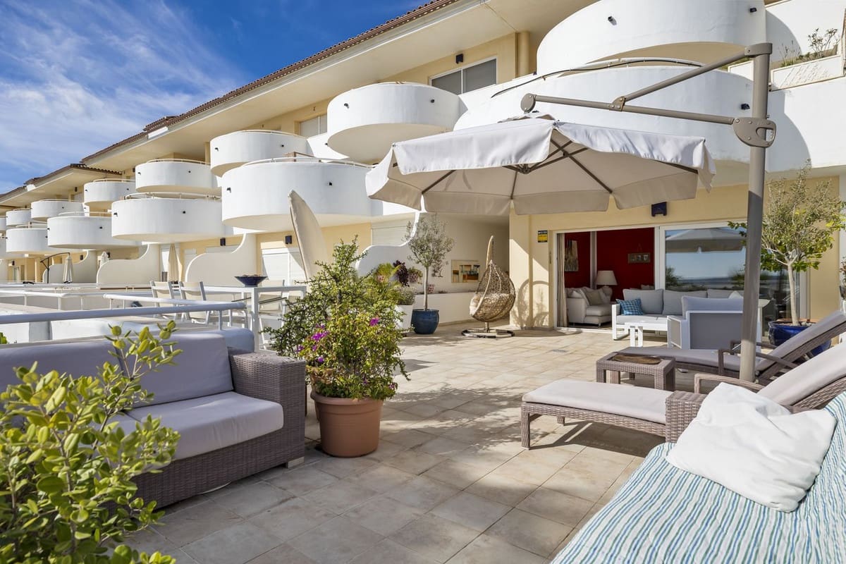 2 bedroom Apartment for sale in Buenas Noches with pool garage - € 550,000 (Ref: 9487247)