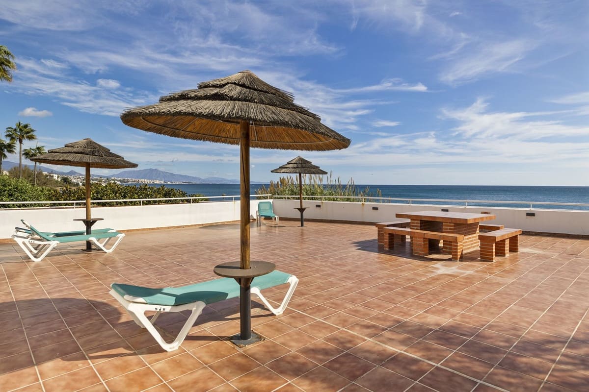 2 bedroom Apartment for sale in Buenas Noches with pool garage - € 550,000 (Ref: 9487247)