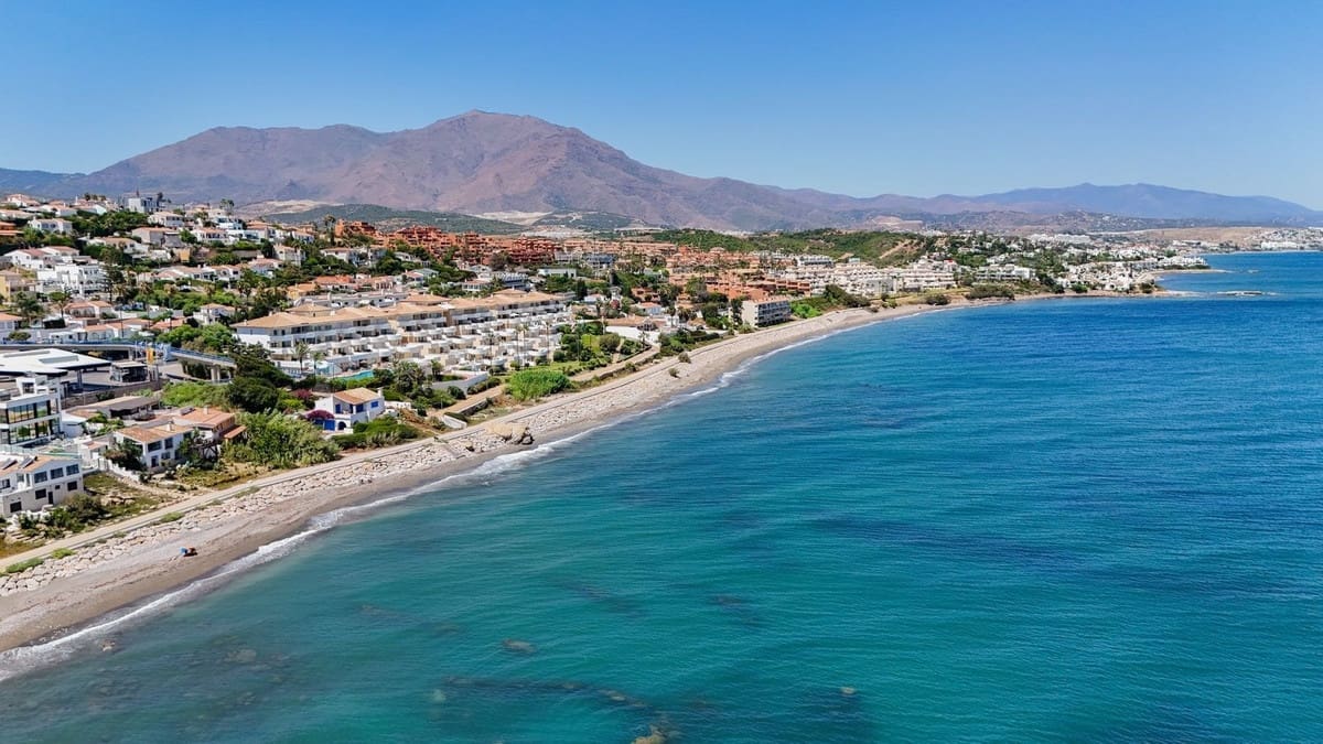 2 bedroom Apartment for sale in Buenas Noches with pool garage - € 550,000 (Ref: 9487247)