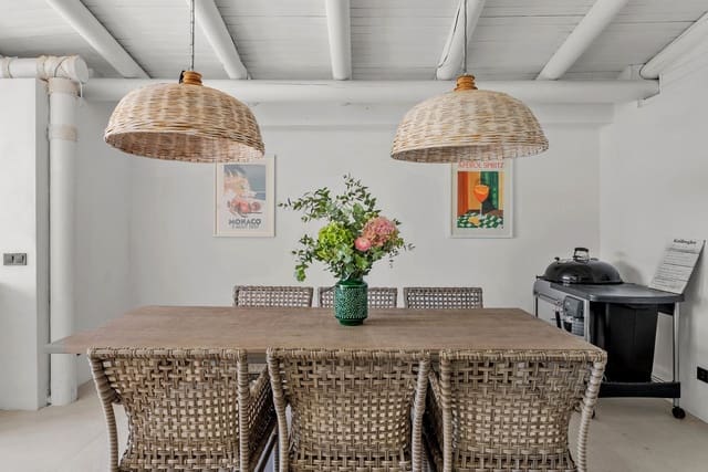 4 bedroom Villa for sale in Nueva Andalucia, Marbella with pool garage - € 2,895,000 (Ref: 9490922)