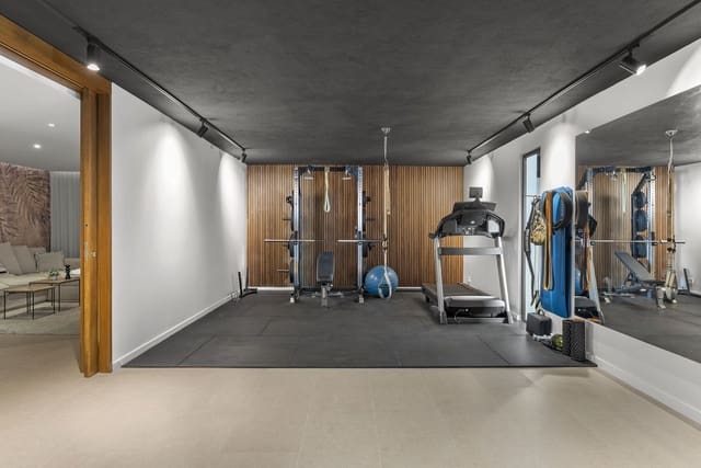 4 slaapkamer Villa te koop in Nueva Andalucia, Marbella met zwembad garage - € 2.650.000 (Ref: 9490923)