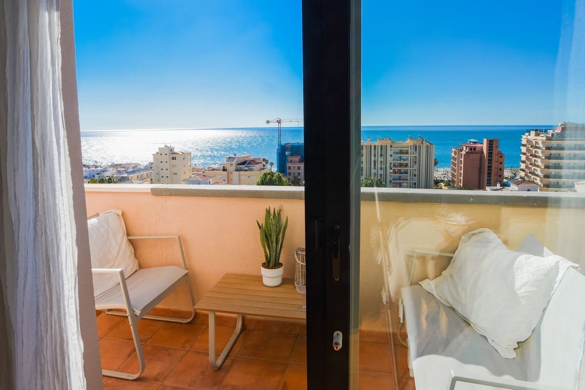 2 bedroom Apartment for sale in Torremolinos with pool garage - € 345,000 (Ref: 9493944)