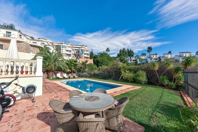 3 soveværelse Villa til salg i Calahonda, Mijas med swimmingpool garage - € 1.285.000 (Ref: 9506756)
