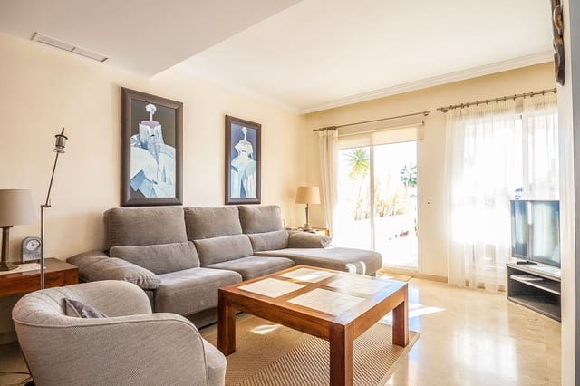 2 slaapkamer Appartement te koop in Elviria, Marbella met zwembad garage - € 419.000 (Ref: 9506758)