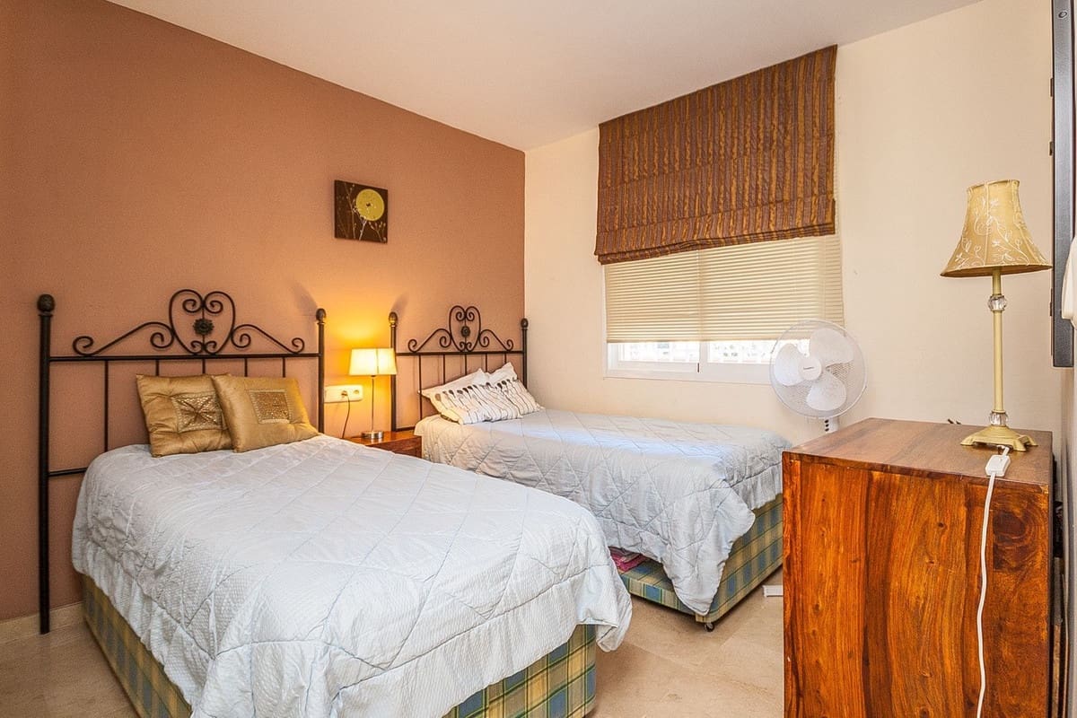 2 slaapkamer Appartement te koop in Elviria met zwembad garage - € 419.000 (Ref: 9506758)