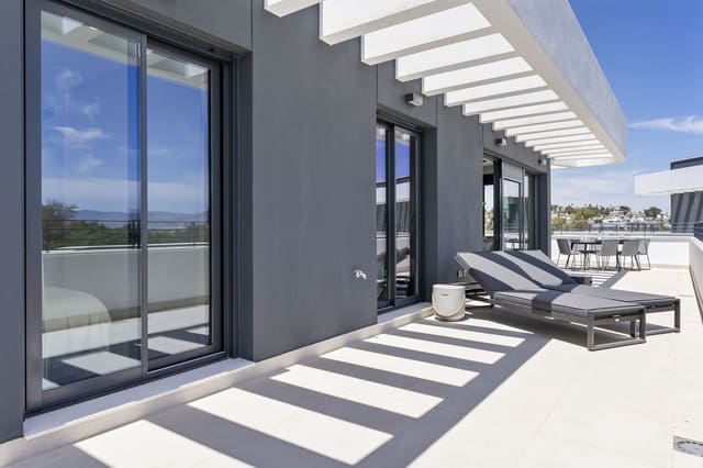 2 soveværelse Penthouse til salg i Torremolinos med swimmingpool garage - € 980.000 (Ref: 9506759)