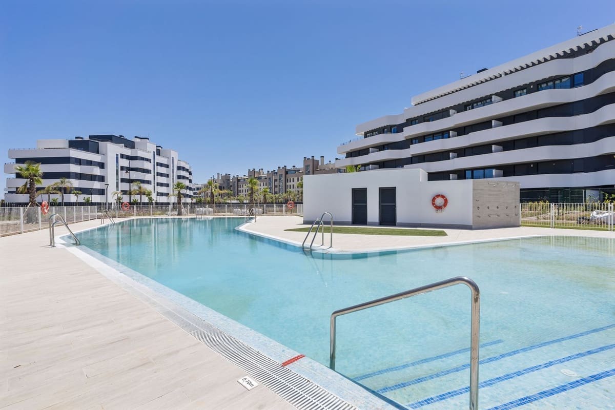 2 bedroom Penthouse for sale in Torremolinos with pool garage - € 945,000 (Ref: 9506759)