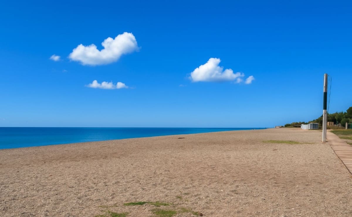 Apartamento de 3 habitaciones en La Duquesa / Puerto de la Duquesa en venta con piscina garaje - 595.000 € (Ref: 9510314)