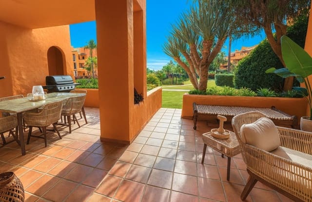 3 makuuhuone Huoneisto myytävänä paikassa La Duquesa / Puerto de la Duquesa, Manilva mukana uima-altaan 
autotalli - 595 000 € (Ref: 9510314)