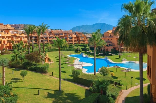 3 makuuhuone Huoneisto myytävänä paikassa La Duquesa / Puerto de la Duquesa, Manilva mukana uima-altaan 
autotalli - 595 000 € (Ref: 9510314)