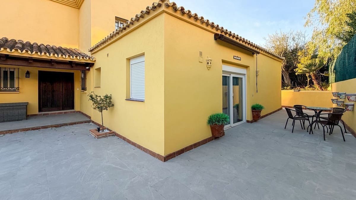 4 soveværelse Villa til salg i Mijas Golf med swimmingpool garage - € 1.285.000 (Ref: 9520960)