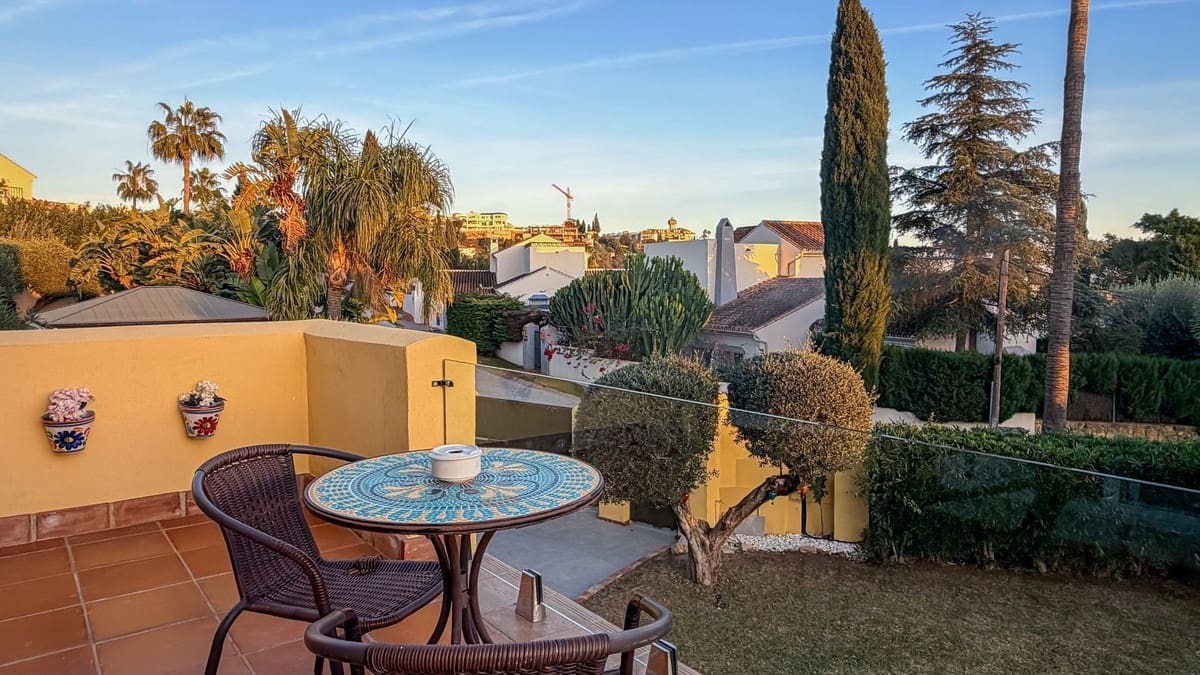 4 soveværelse Villa til salg i Mijas Golf med swimmingpool garage - € 1.285.000 (Ref: 9520960)