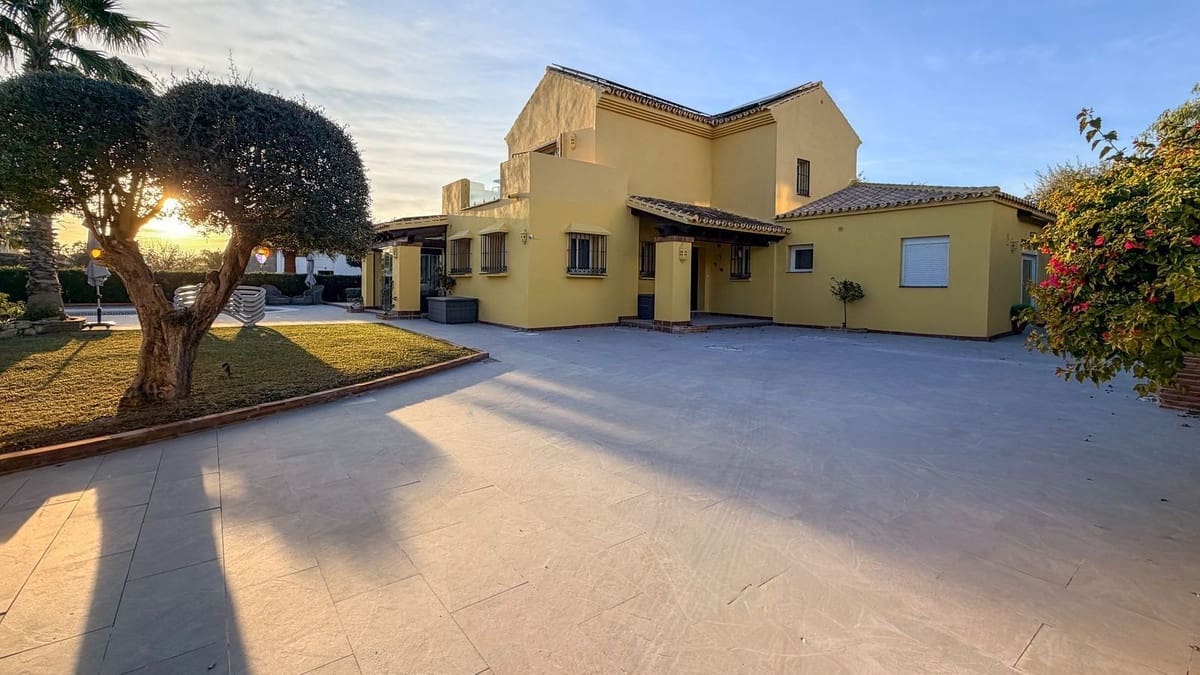 4 slaapkamer Villa te koop in Mijas Golf met zwembad garage - € 1.150.000 (Ref: 9520960)