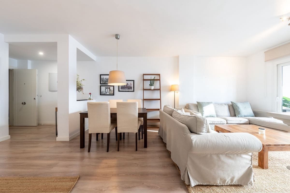 3 slaapkamer Appartement te koop in Nueva Andalucia met zwembad garage - € 439.000 (Ref: 9521660)