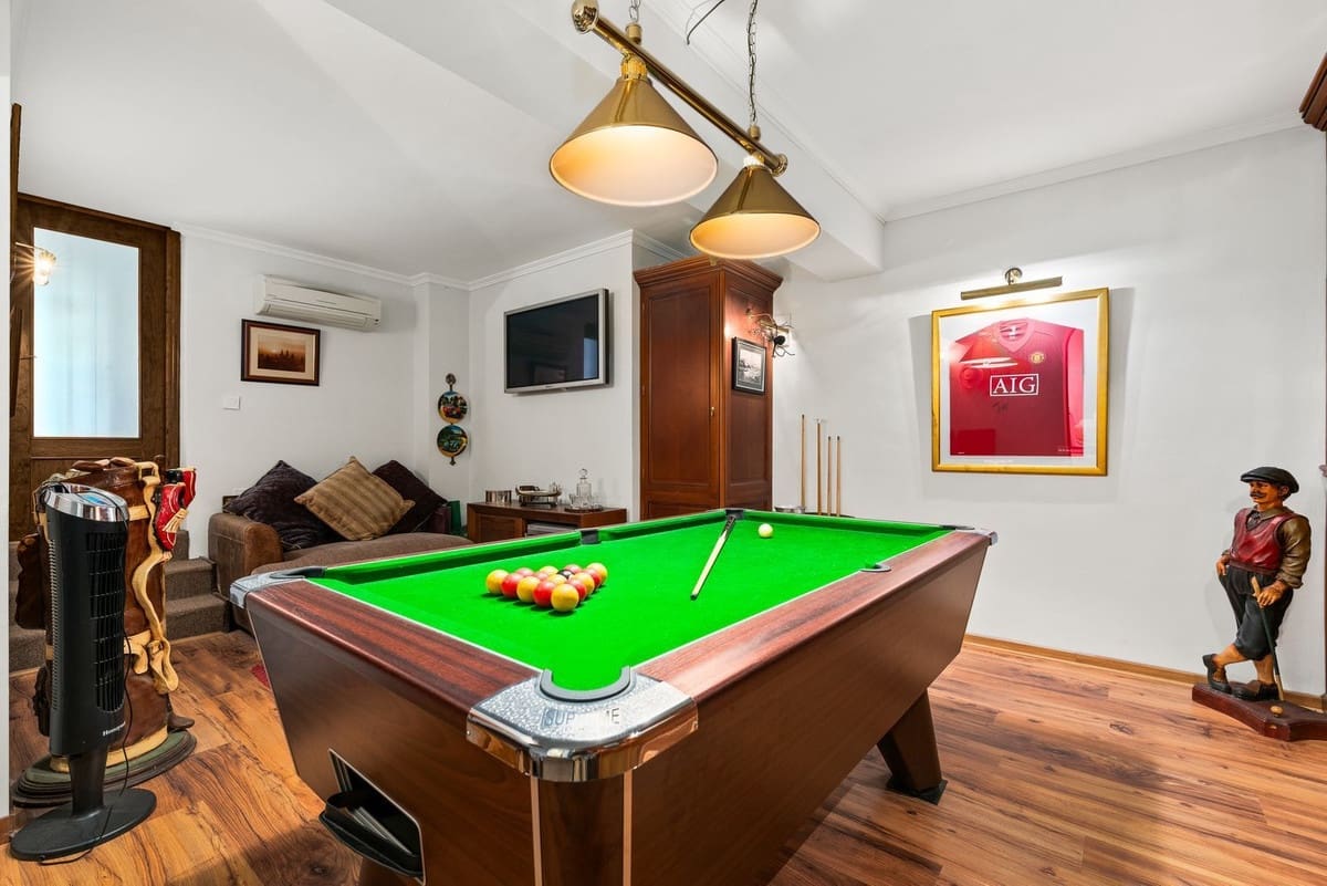 4 bedroom Villa for sale in Mijas Costa with pool garage - € 760,000 (Ref: 9521952)