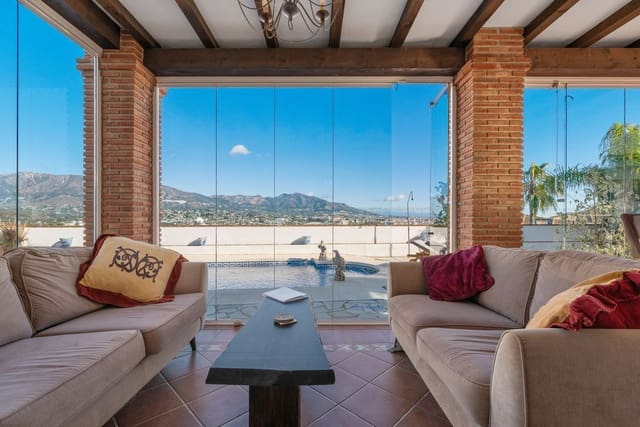 4 slaapkamer Villa te koop in Mijas Costa, Mijas met zwembad garage - € 760.000 (Ref: 9521952)