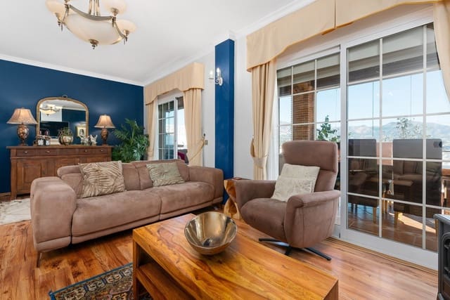 4 slaapkamer Villa te koop in Mijas Costa, Mijas met zwembad garage - € 760.000 (Ref: 9521952)