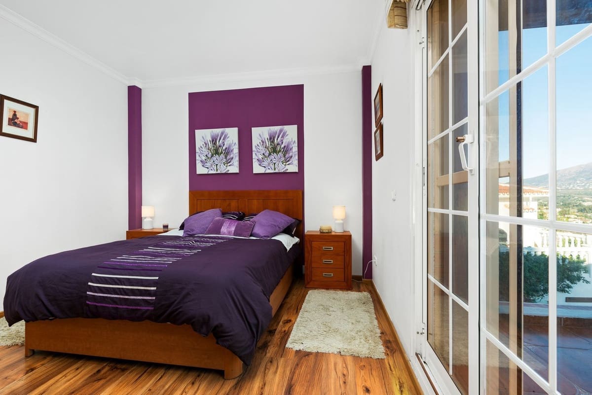 4 bedroom Villa for sale in Mijas Costa with pool garage - € 760,000 (Ref: 9521952)