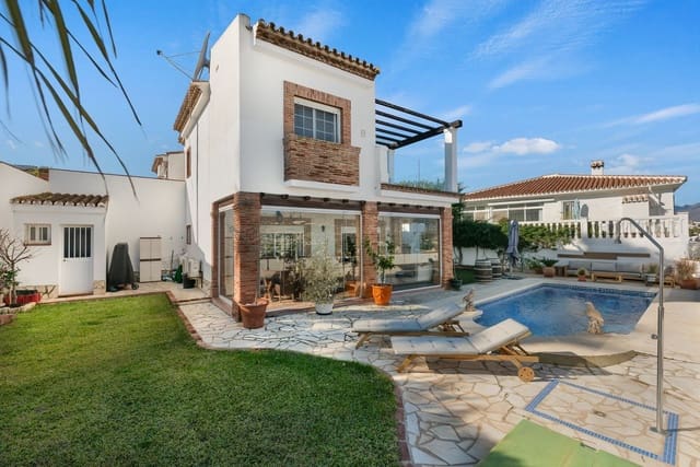 4 slaapkamer Villa te koop in Mijas Costa, Mijas met zwembad garage - € 760.000 (Ref: 9521952)
