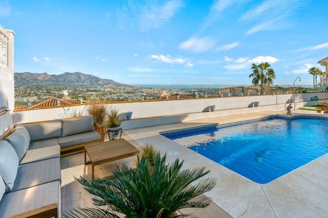 4 slaapkamer Villa te koop in Mijas Costa, Mijas met zwembad garage - € 760.000 (Ref: 9521952)