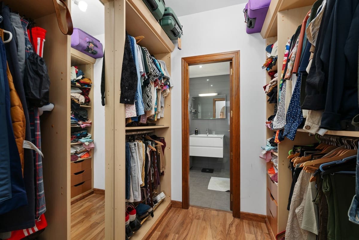 4 bedroom Villa for sale in Mijas Costa with pool garage - € 760,000 (Ref: 9521952)