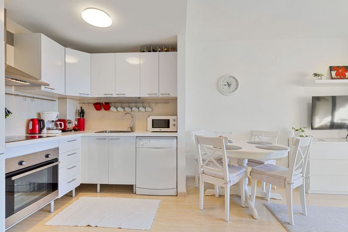 1 sypialnia Apartament na sprzedaż w Fuengirola z basenem garażem - 239 000 € (Ref: 9528672)