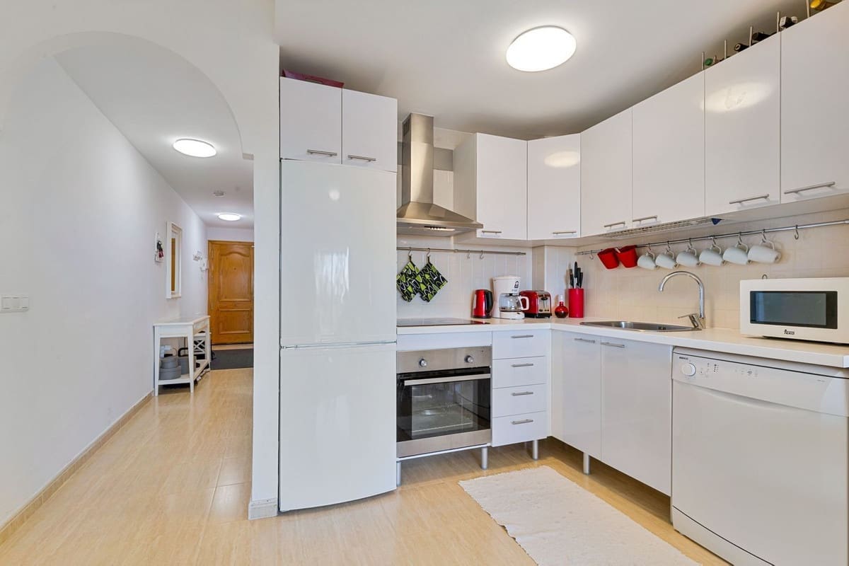 1 sypialnia Apartament na sprzedaż w Fuengirola z basenem garażem - 239 000 € (Ref: 9528672)