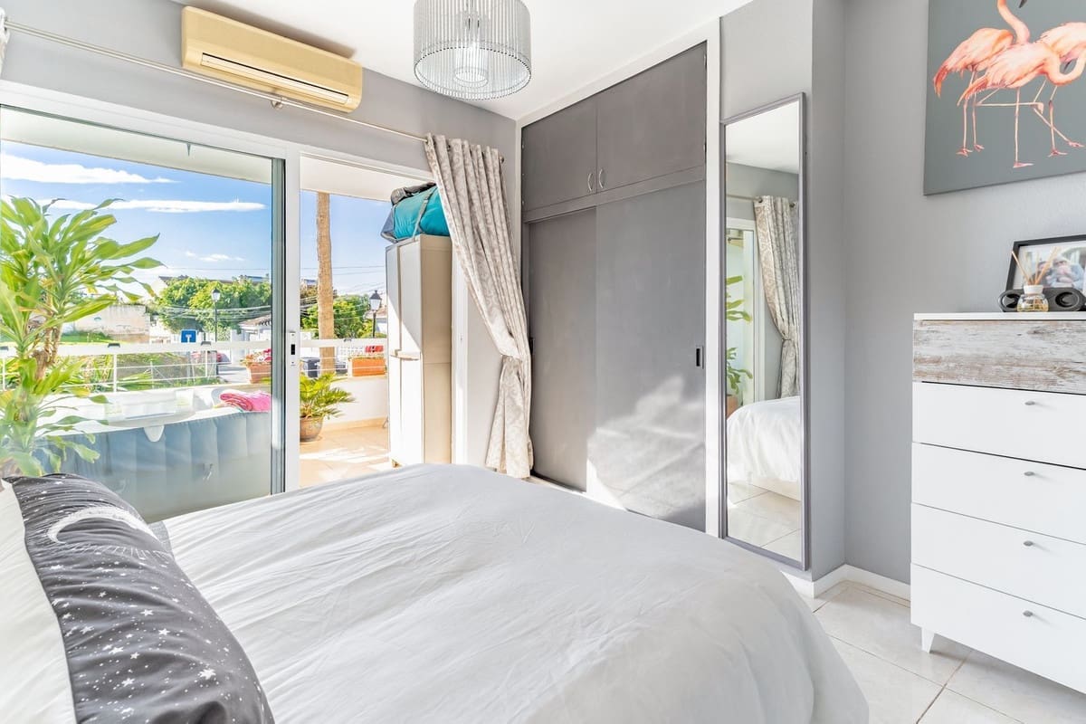 1 bedroom Apartment for sale in Fuengirola with pool garage - € 227,000 (Ref: 9528673)