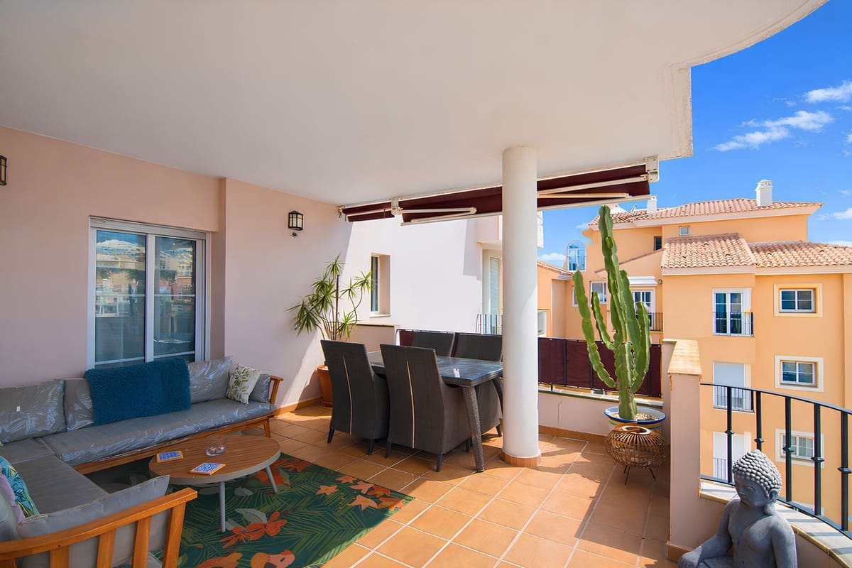 2 soveværelse Lejlighed til salg i Riviera del Sol med swimmingpool garage - € 379.000 (Ref: 9528955)