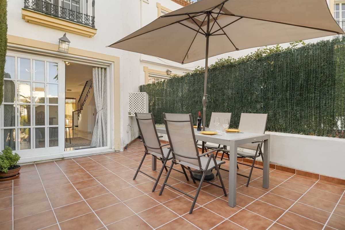 2 slaapkamer Huis te koop in Bel-Air met zwembad garage - € 485.000 (Ref: 9538990)
