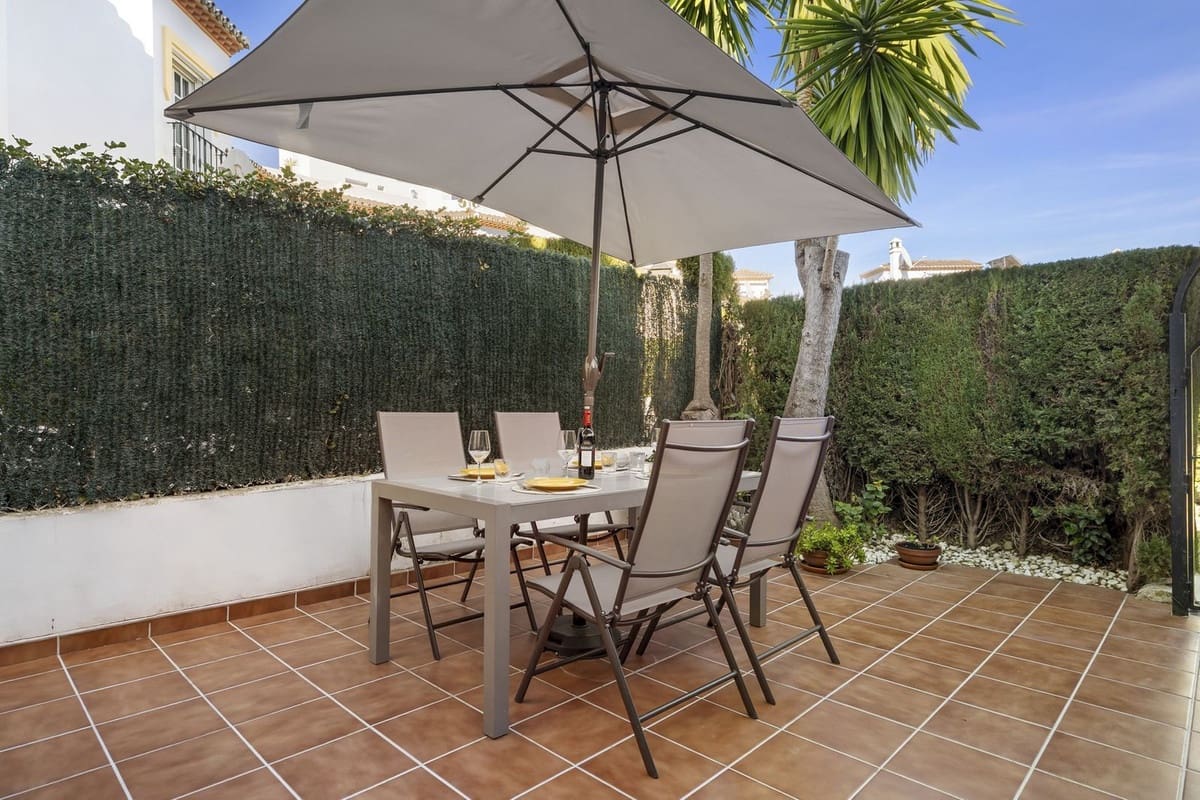 2 slaapkamer Huis te koop in Bel-Air met zwembad garage - € 485.000 (Ref: 9538990)