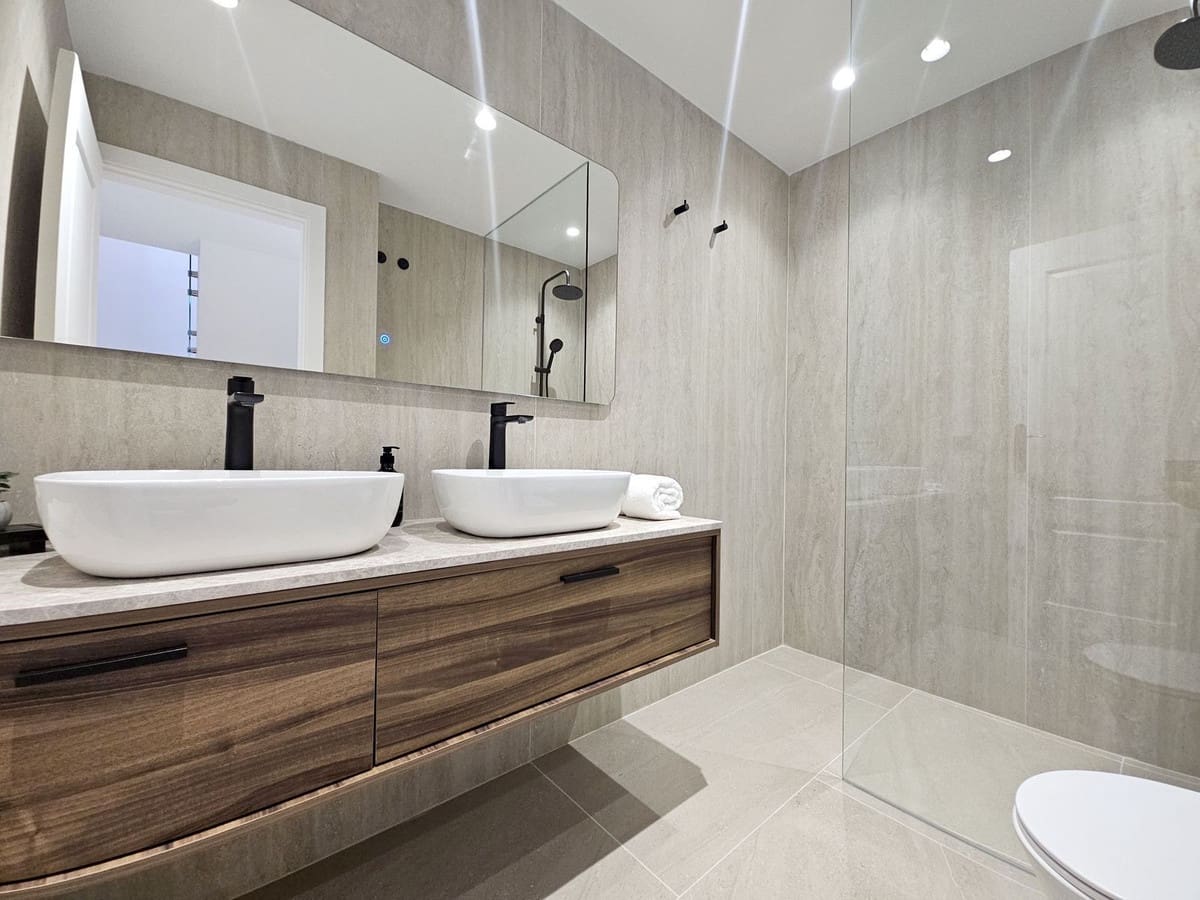 4 bedroom Semi-detached Villa for sale in Golden Mile with pool garage - € 1,995,000 (Ref: 9538991)