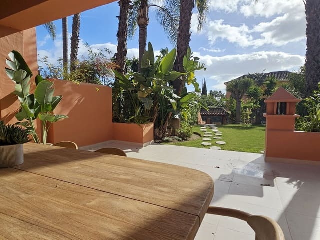 4 bedroom Semi-detached Villa for sale in Golden Mile, Marbella with pool garage - € 1,995,000 (Ref: 9538991)