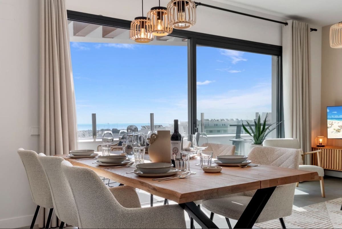 3 makuuhuone Huoneisto myytävänä paikassa La Cala de Mijas mukana uima-altaan 
autotalli - 685 000 € (Ref: 9538992)