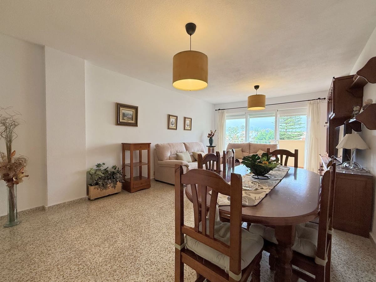 4 slaapkamer Appartement te koop in San Luis de Sabinillas - € 300.000 (Ref: 9538994)