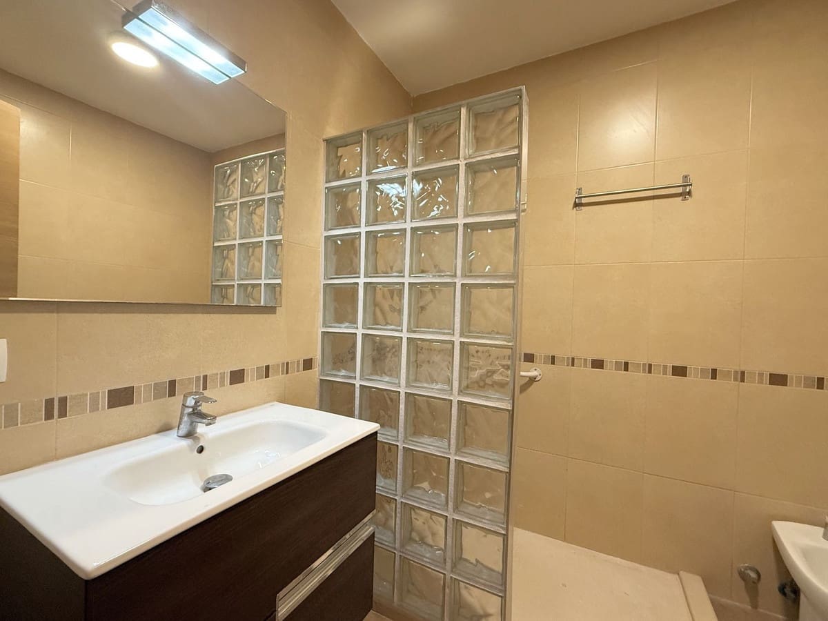4 slaapkamer Appartement te koop in San Luis de Sabinillas - € 300.000 (Ref: 9538994)