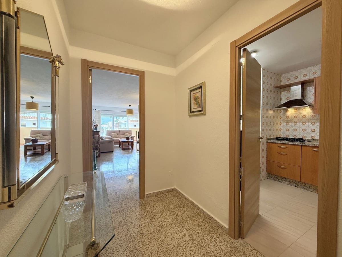 4 bedroom Apartment for sale in San Luis de Sabinillas - € 318,500 (Ref: 9538994)