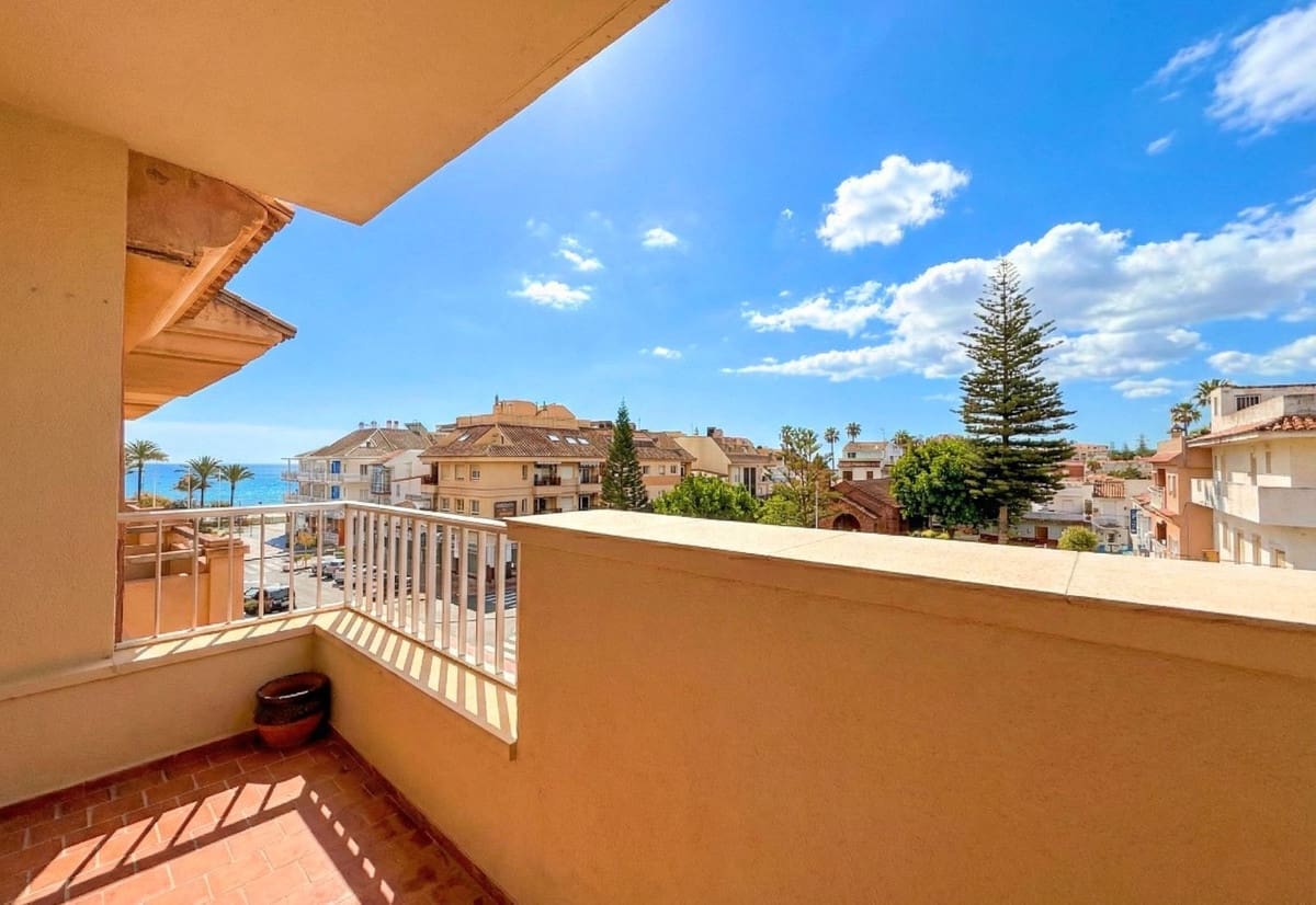 4 bedroom Apartment for sale in San Luis de Sabinillas - € 318,500 (Ref: 9538994)