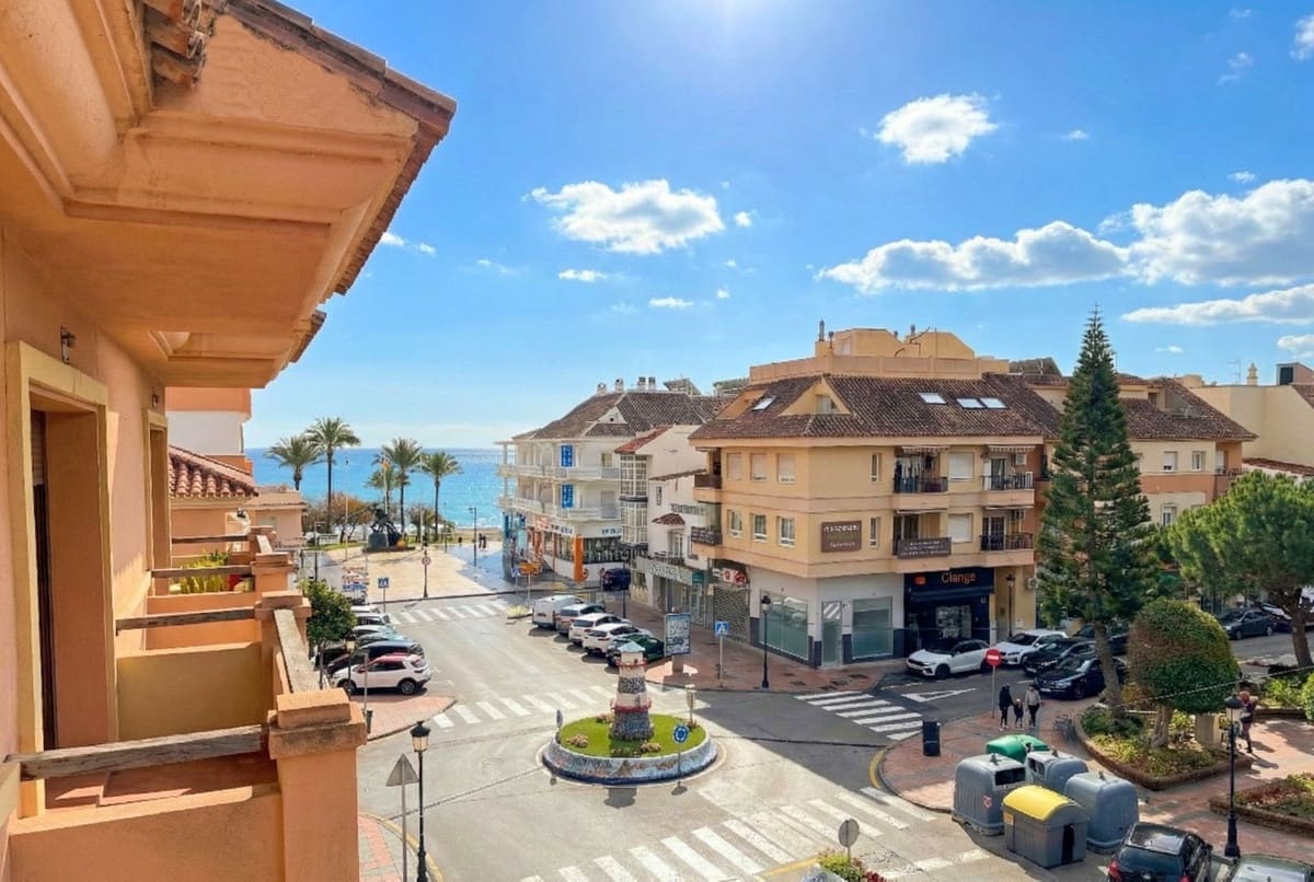 4 bedroom Apartment for sale in San Luis de Sabinillas - € 318,500 (Ref: 9538994)