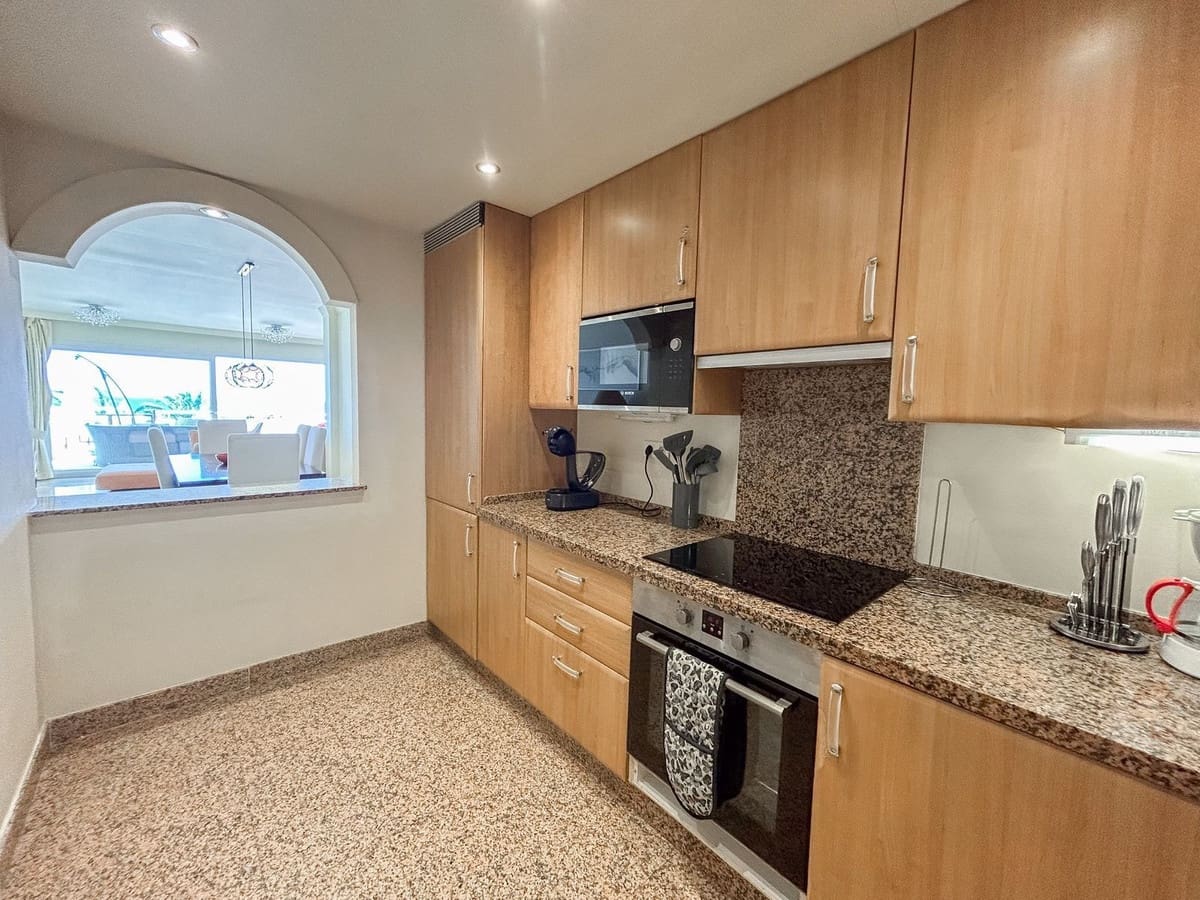 2 makuuhuone Huoneisto myytävänä paikassa Buenas Noches mukana uima-altaan 
autotalli - 650 000 € (Ref: 9541929)